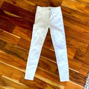 American eagle white jeans 0 short